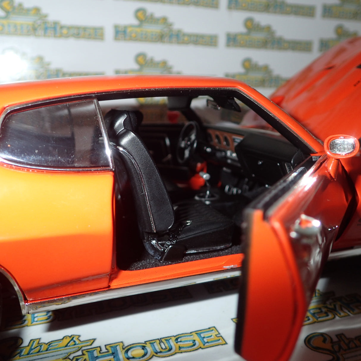 ACME A1801214 - 1/18 Scale 1970 Pontiac GTO Street Fighter the Prosecutor Diecast Scale Model Replica