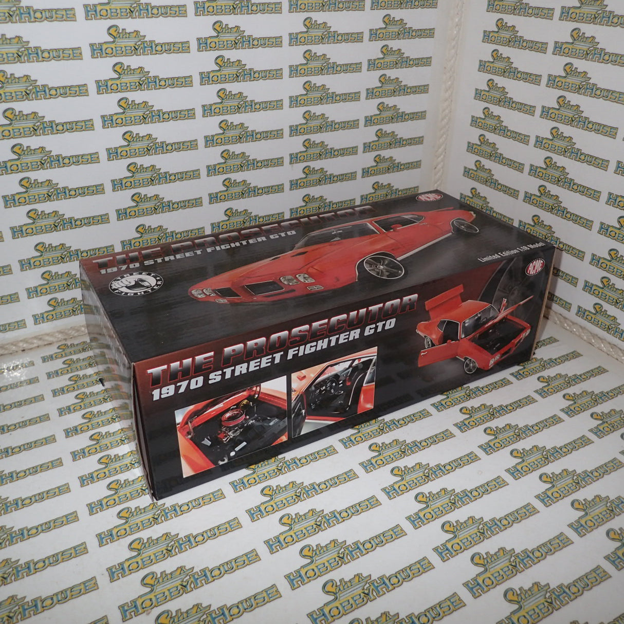 ACME A1801214 - 1/18 Scale 1970 Pontiac GTO Street Fighter the Prosecutor Diecast Scale Model Replica