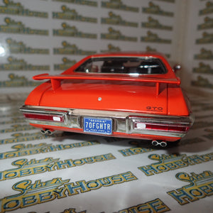 ACME A1801214 - 1/18 Scale 1970 Pontiac GTO Street Fighter the Prosecutor Diecast Scale Model Replica
