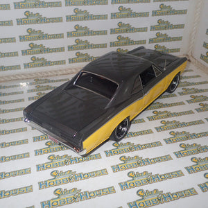 ACME A1801219 - 1/18 Scale 1966 PONTIAC GTO RESTOMOD Diecast Scale Model Replica