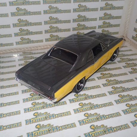 ACME A1801219 - 1/18 Scale 1966 PONTIAC GTO RESTOMOD Diecast Scale Model Replica