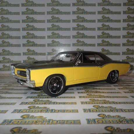 ACME A1801219 - 1/18 Scale 1966 PONTIAC GTO RESTOMOD Diecast Scale Model Replica