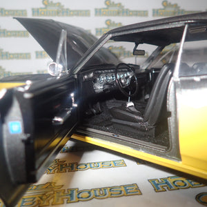 ACME A1801219 - 1/18 Scale 1966 PONTIAC GTO RESTOMOD Diecast Scale Model Replica