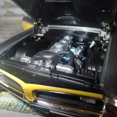 ACME A1801219 - 1/18 Scale 1966 PONTIAC GTO RESTOMOD Diecast Scale Model Replica