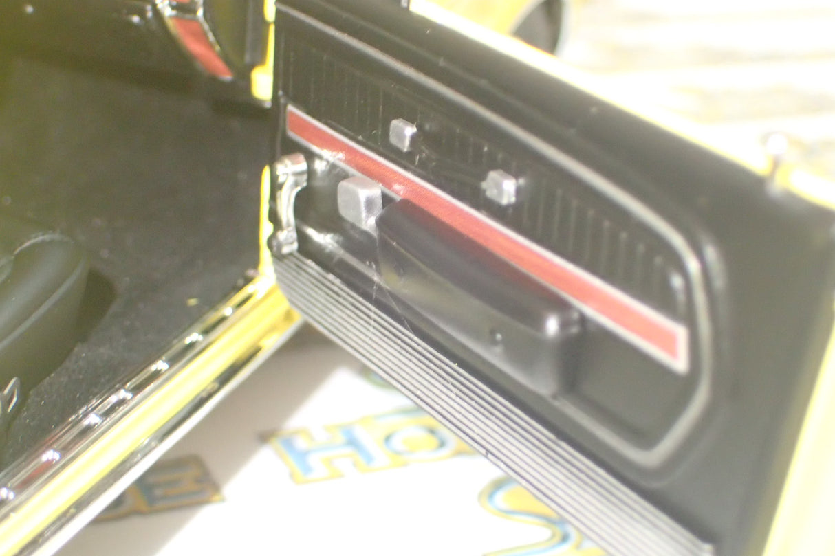 ACME A1801806 - 1/18 Scale 1968 Shelby GT 350 - "WT" Paint Scheme 6066 Yellow - Release 2