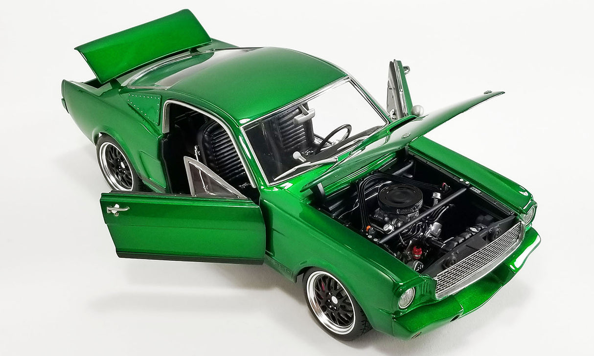 ACME A1801845 - 1/18 Scale 1965 SHELBY GT350R STREET FIGHTER - GREEN HORNET Diecast Scale Model Replica