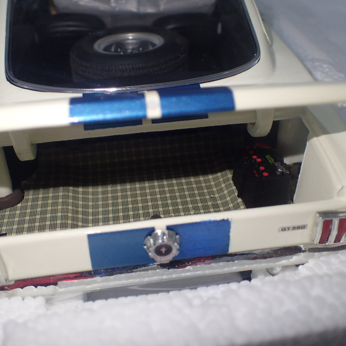 ACME A1801883 - 1/18 Scale 1965 Shelby GT350 - Reynolds Ford Diecast Scale Model Replica