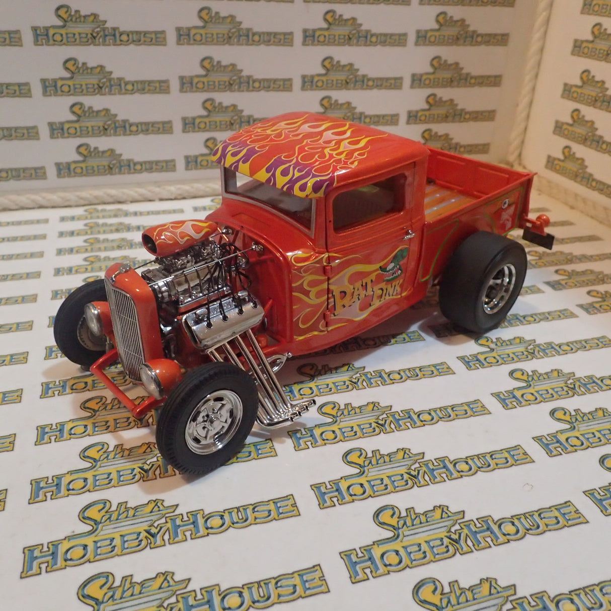 ACME A1804102 - 1/18 Scale 1932 Ford Hot Rod Pick Up Rat Fink Diecast Scale Model Replica