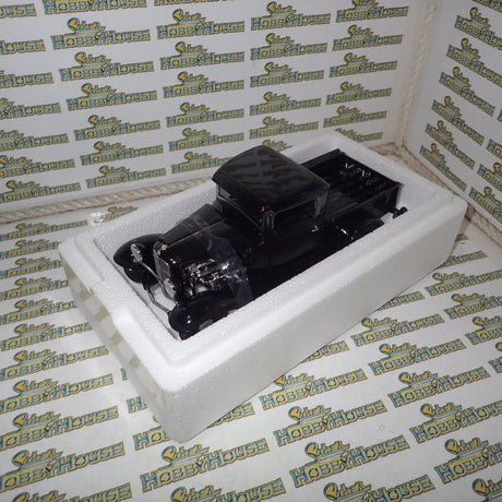 ACME A1804104 - 1/18 Scale 1932 Ford Pickup - Black Beauty Die-cast Model Replica