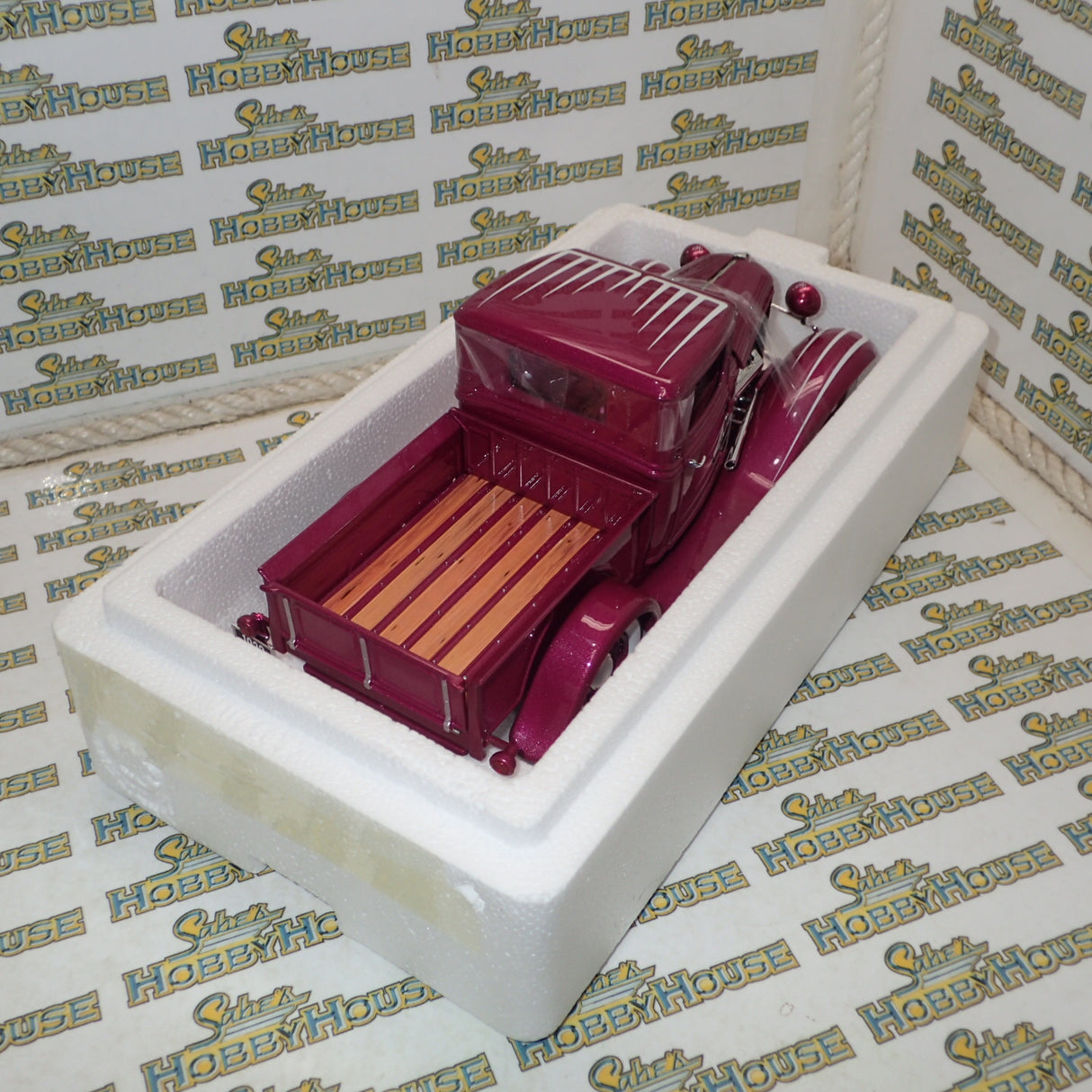 ACME A1804105 - 1/18 Scale 1932 Ford Hot Rod Pickup - GNDS #7 Die-Cast Model Replica