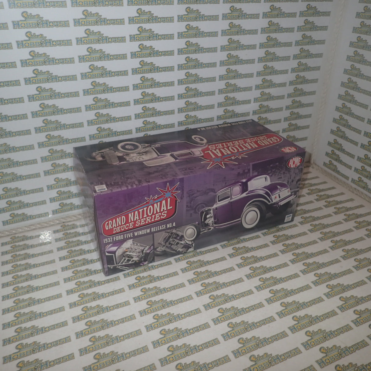 ACME A1805009 - 1/18 Scale - Grand National Deuce Series 1932 Ford Five Window Release No.4 Diecast Model Replica