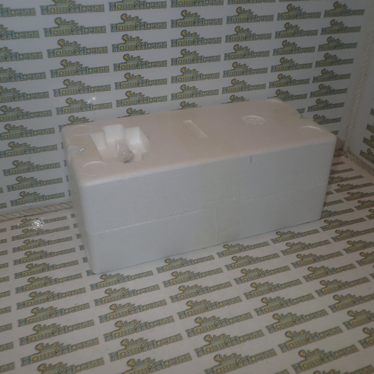 ACME A1805009 - 1/18 Scale - Grand National Deuce Series 1932 Ford Five Window Release No.4 Diecast Model Replica