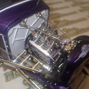 ACME A1805009 - 1/18 Scale - Grand National Deuce Series 1932 Ford Five Window Release No.4 Diecast Model Replica