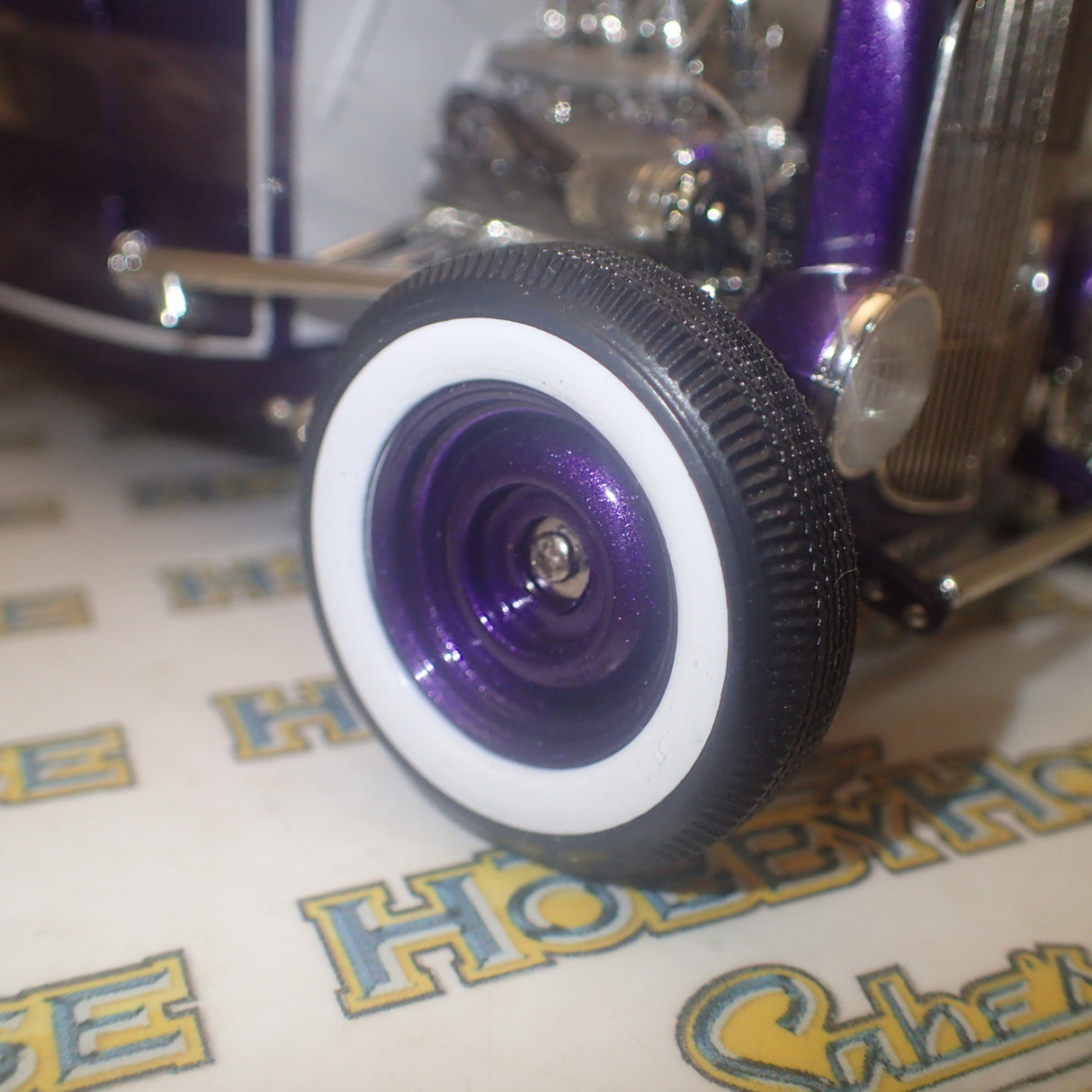 ACME A1805009 - 1/18 Scale - Grand National Deuce Series 1932 Ford Five Window Release No.4 Diecast Model Replica