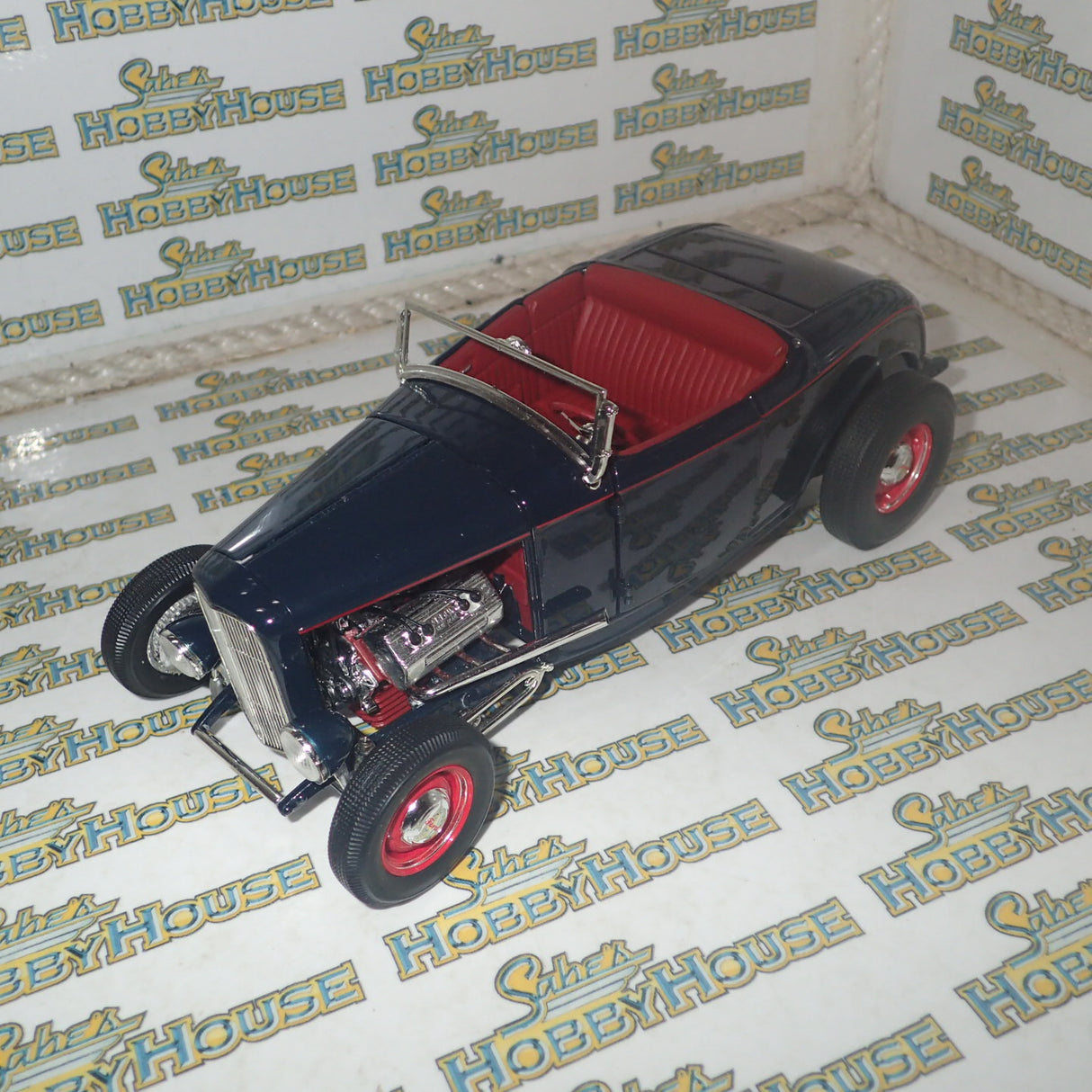 ACME A1805014 - 1/18 Scale 1932 Ford Roadster in Washington Blue Diecast Scale Model Replica
