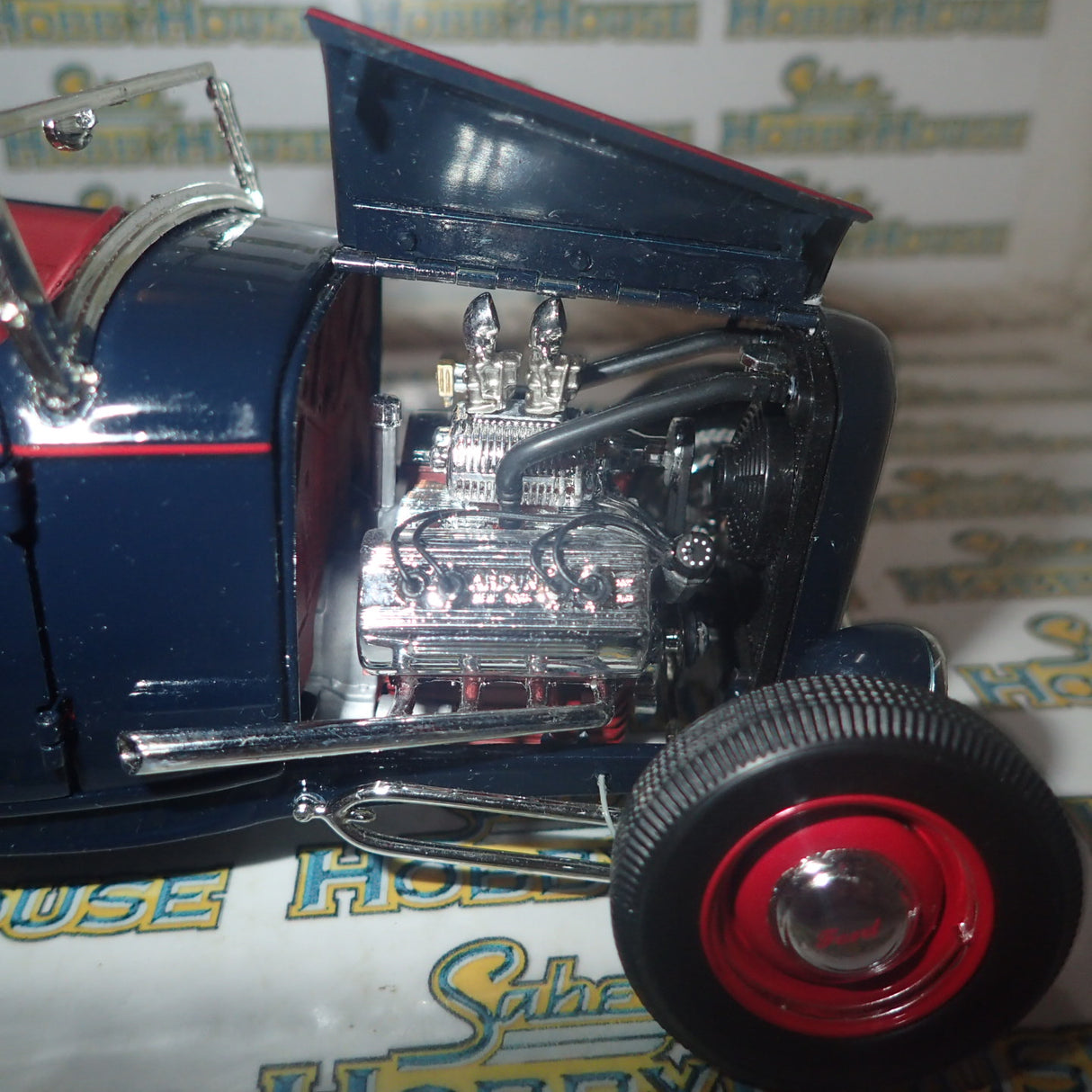 ACME A1805014 - 1/18 Scale 1932 Ford Roadster in Washington Blue Diecast Scale Model Replica