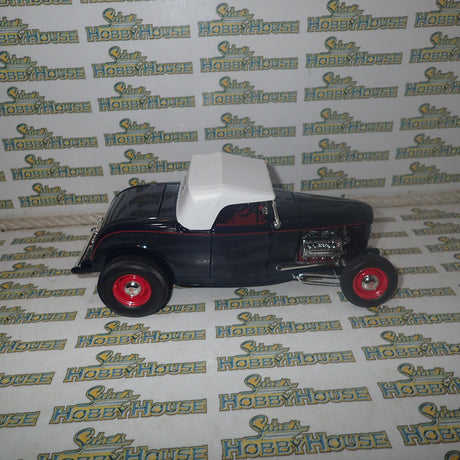 ACME A1805014 - 1/18 Scale 1932 Ford Roadster in Washington Blue Diecast Scale Model Replica