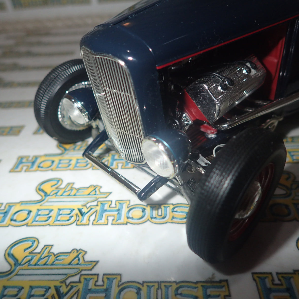 ACME A1805014 - 1/18 Scale 1932 Ford Roadster in Washington Blue Diecast Scale Model Replica