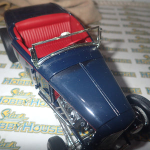 ACME A1805014 - 1/18 Scale 1932 Ford Roadster in Washington Blue Diecast Scale Model Replica