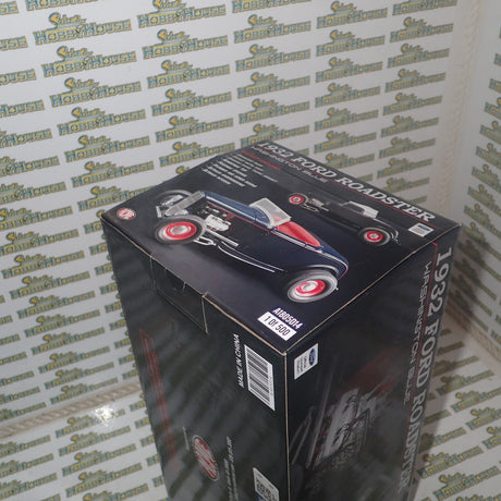 ACME A1805014 - 1/18 Scale 1932 Ford Roadster in Washington Blue Diecast Scale Model Replica