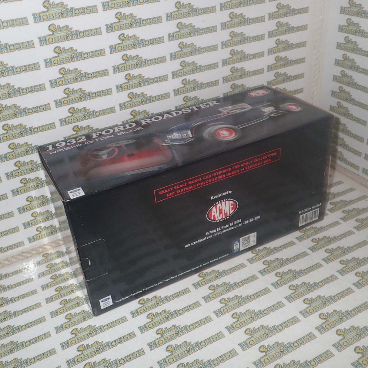 ACME A1805014 - 1/18 Scale 1932 Ford Roadster in Washington Blue Diecast Scale Model Replica