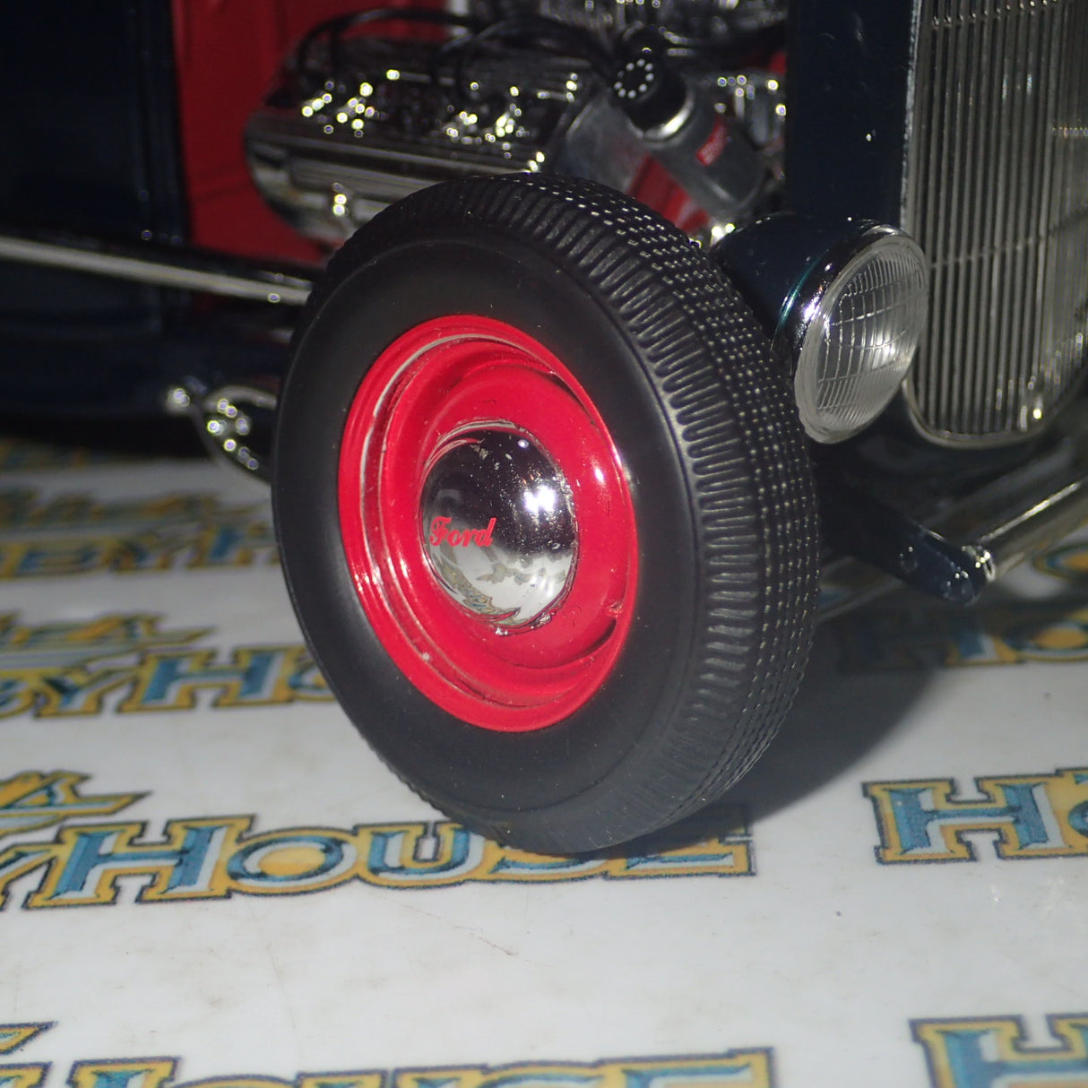 ACME A1805014 - 1/18 Scale 1932 Ford Roadster in Washington Blue Diecast Scale Model Replica