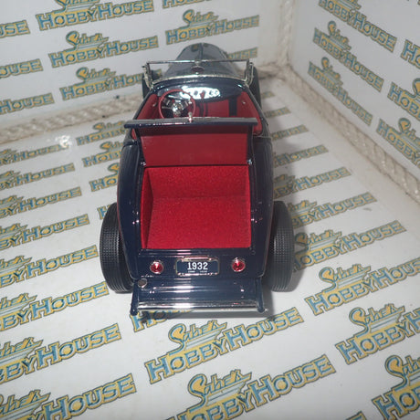 ACME A1805014 - 1/18 Scale 1932 Ford Roadster in Washington Blue Diecast Scale Model Replica