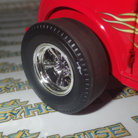 ACME A1805016 - 1/18 Scale 1932 Ford 3 Window Flamethrower Diecast Scale Model Replica