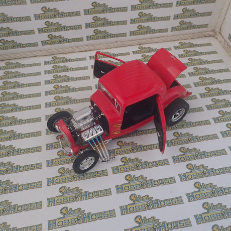 ACME A1805016 - 1/18 Scale 1932 Ford 3 Window Flamethrower Diecast Scale Model Replica