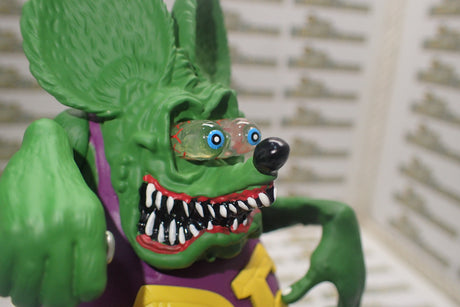 ACME A1805022 - 1/18 Scale 1932 Ford Blown 5 Window w/ Rat Fink figure Diecast Scale Model Replica