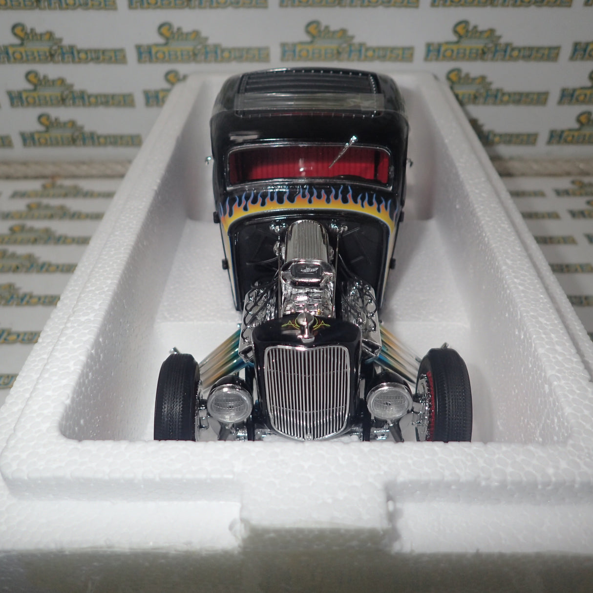 ACME A1805022 - 1/18 Scale 1932 Ford Blown 5 Window w/ Rat Fink figure Diecast Scale Model Replica