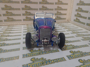 ACME A1805024 - 1/18 Scale 1932 FORD HOT ROD ROADSTER BLUE FLAME Diecast Scale Model Replica