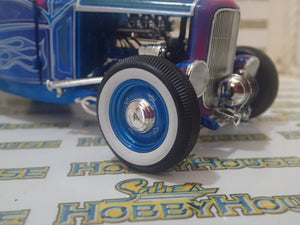 ACME A1805024 - 1/18 Scale 1932 FORD HOT ROD ROADSTER BLUE FLAME Diecast Scale Model Replica