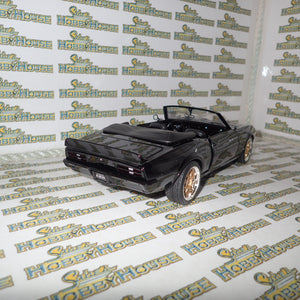 Acme - 1/18 Scale - A1805215 1968 PONTIAC FIREBIRD CONVERTIBLE RESTOMOD Diecast Scale Model Replica