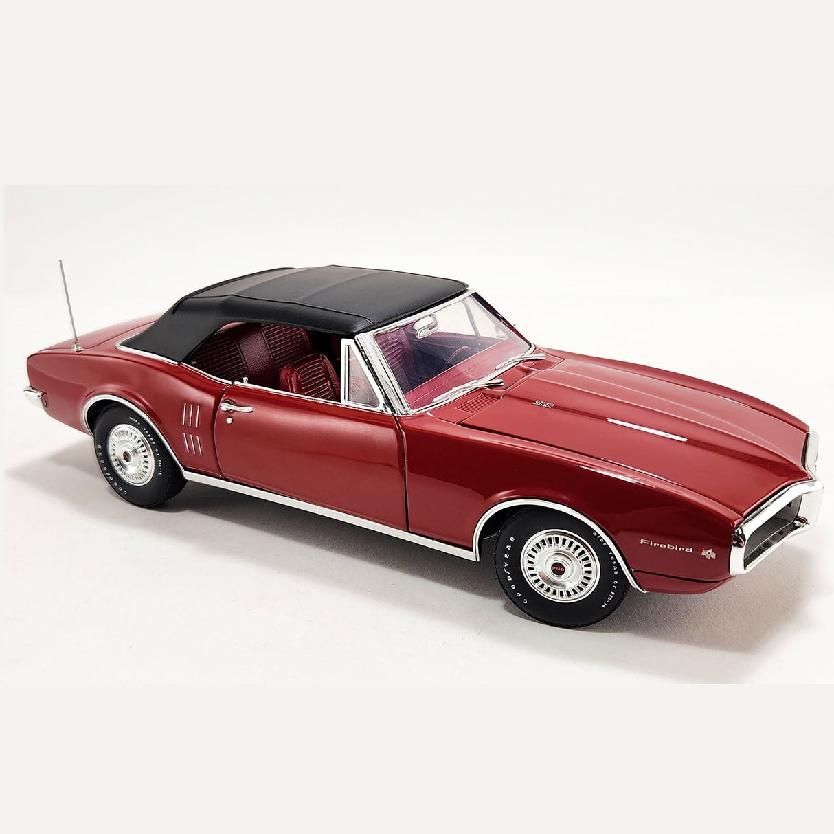 Acme A1805218 - 1/18 Scale 1967 PONTIAC FIREBIRD CONVERTIBLE SERIAL #001 Diecast Scale Model Replica