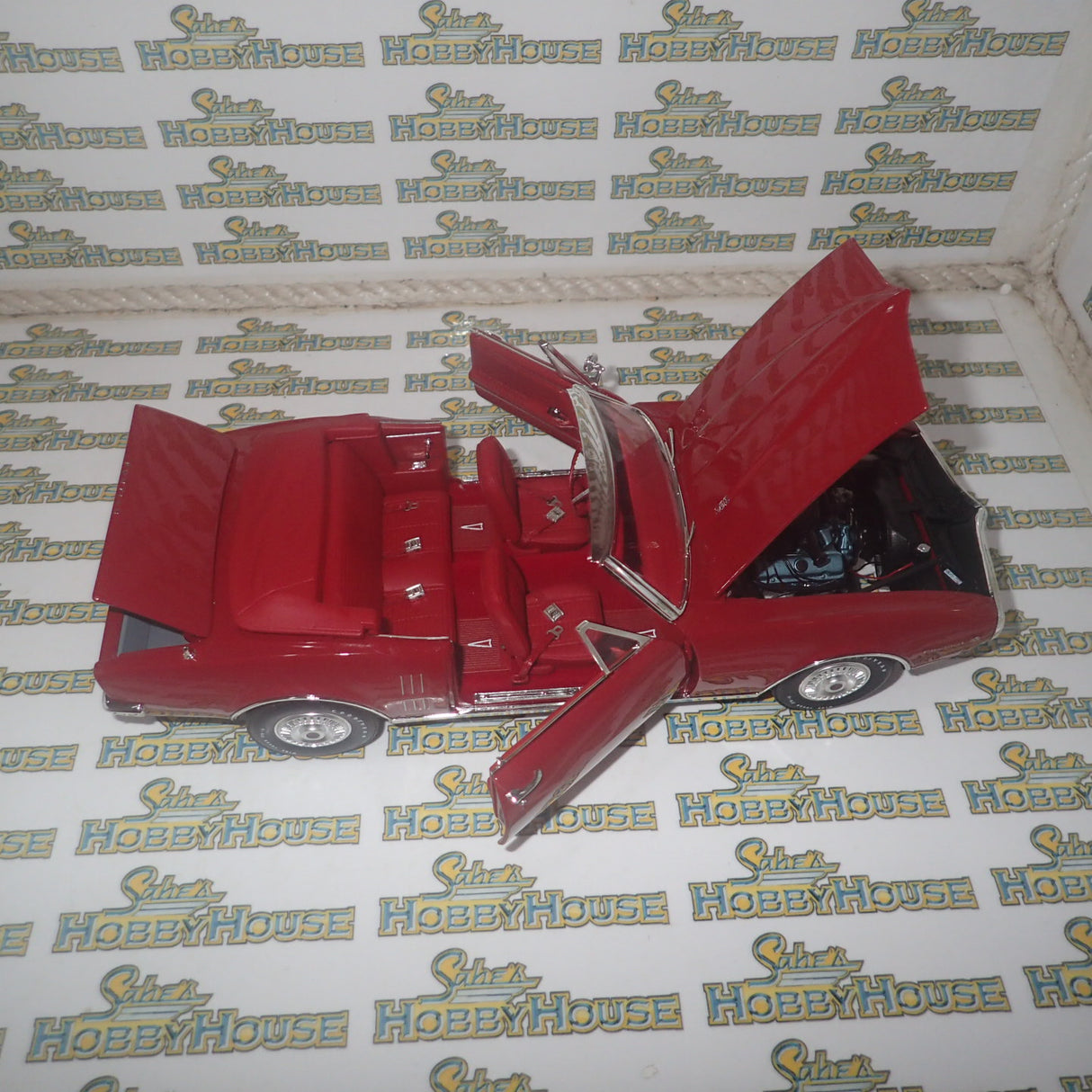 Acme A1805218 - 1/18 Scale 1967 PONTIAC FIREBIRD CONVERTIBLE SERIAL #001 Diecast Scale Model Replica