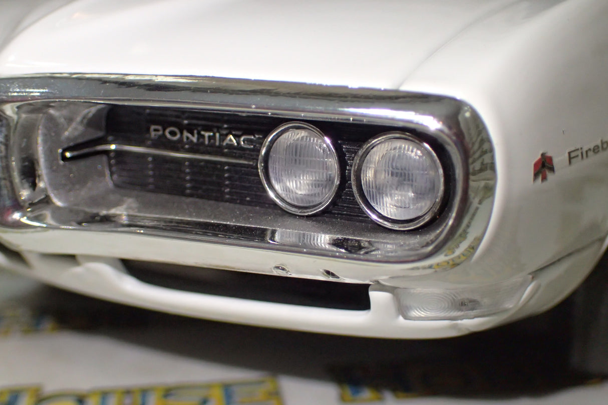 Acme A1805220 - 1/18 Scale 1968 Pontiac Firebird First Ram Air II Die-cast Model Replica