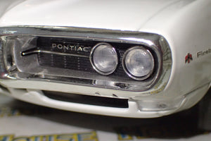 Acme A1805220 - 1/18 Scale 1968 Pontiac Firebird First Ram Air II Die-cast Model Replica