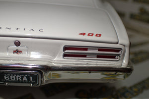 Acme A1805220 - 1/18 Scale 1968 Pontiac Firebird First Ram Air II Die-cast Model Replica