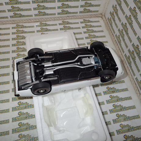 Acme A1805220 - 1/18 Scale 1968 Pontiac Firebird First Ram Air II Die-cast Model Replica