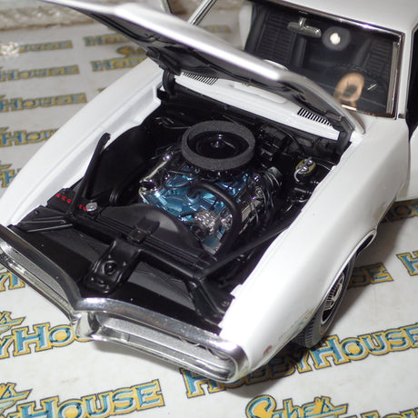 Acme A1805220 - 1/18 Scale 1968 Pontiac Firebird First Ram Air II Die-cast Model Replica