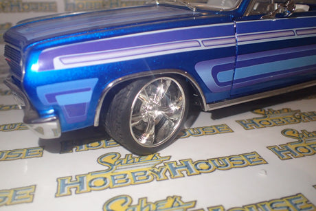 ACME A1805414 - 1/18 Scale 1965 CHEVROLET EL CAMINO SOUTHERN KINGS CUSTOMS Diecast Scale Model Replica