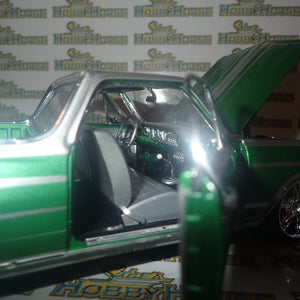 ACME A1805415 - 1/18 Scale 1965 CHEVROLET EL CAMINO SOUTHERN KINGS CUSTOMS Diecast Scale Model Replica