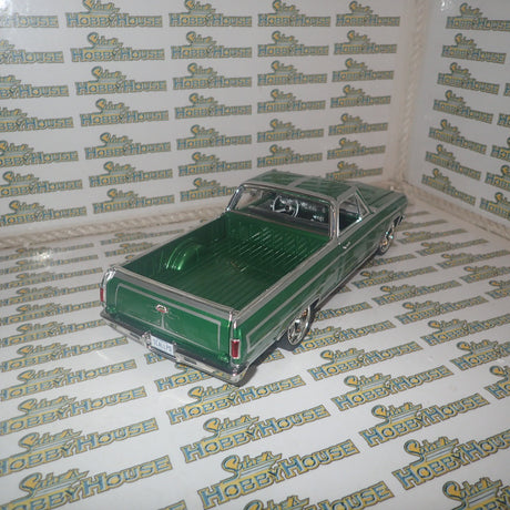 ACME A1805415 - 1/18 Scale 1965 CHEVROLET EL CAMINO SOUTHERN KINGS CUSTOMS Diecast Scale Model Replica