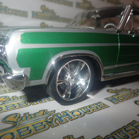 ACME A1805415 - 1/18 Scale 1965 CHEVROLET EL CAMINO SOUTHERN KINGS CUSTOMS Diecast Scale Model Replica