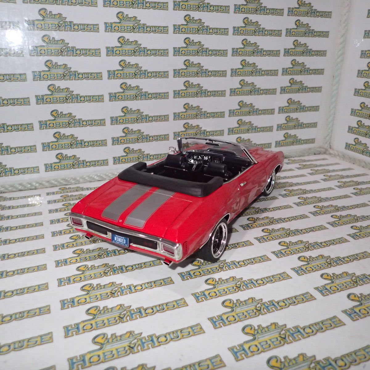ACME A1805518 - 1/18 Scale 1970 CHEVROLET CHEVELLE SS CONVERTIBLE RESTOMOD Diecast Scale Model Replica