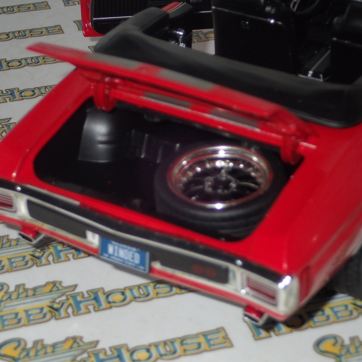 ACME A1805518 - 1/18 Scale 1970 CHEVROLET CHEVELLE SS CONVERTIBLE RESTOMOD Diecast Scale Model Replica