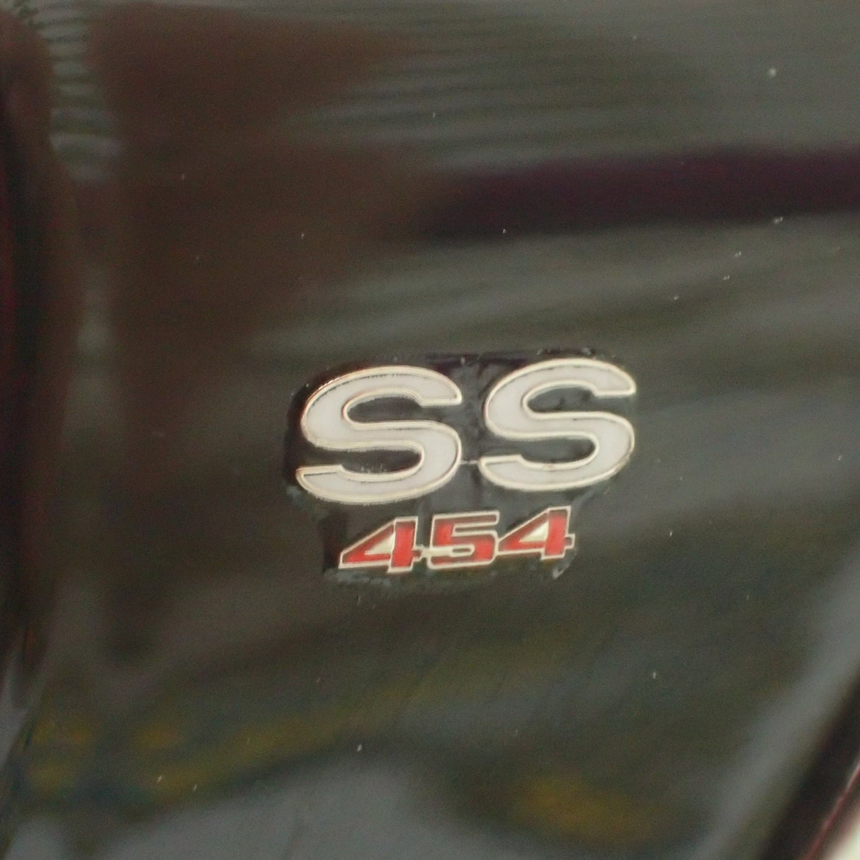 ACME A1805527 - 1/18 Scale 1970 Chevrolet Chevelle SS 454 Die-cast Model