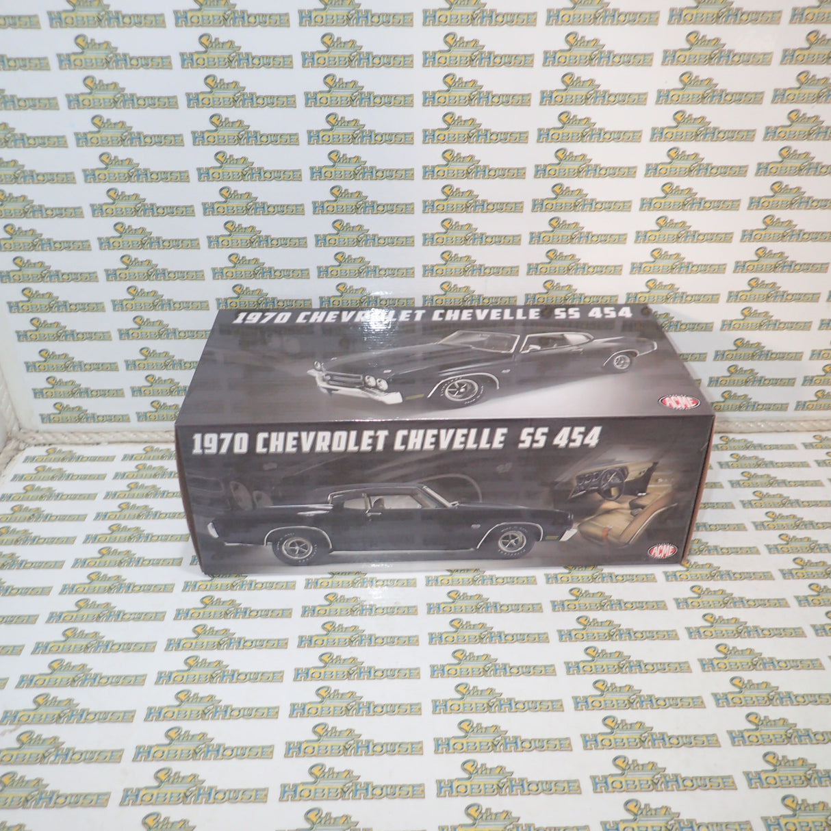 ACME A1805527 - 1/18 Scale 1970 Chevrolet Chevelle SS 454 Die-cast Model
