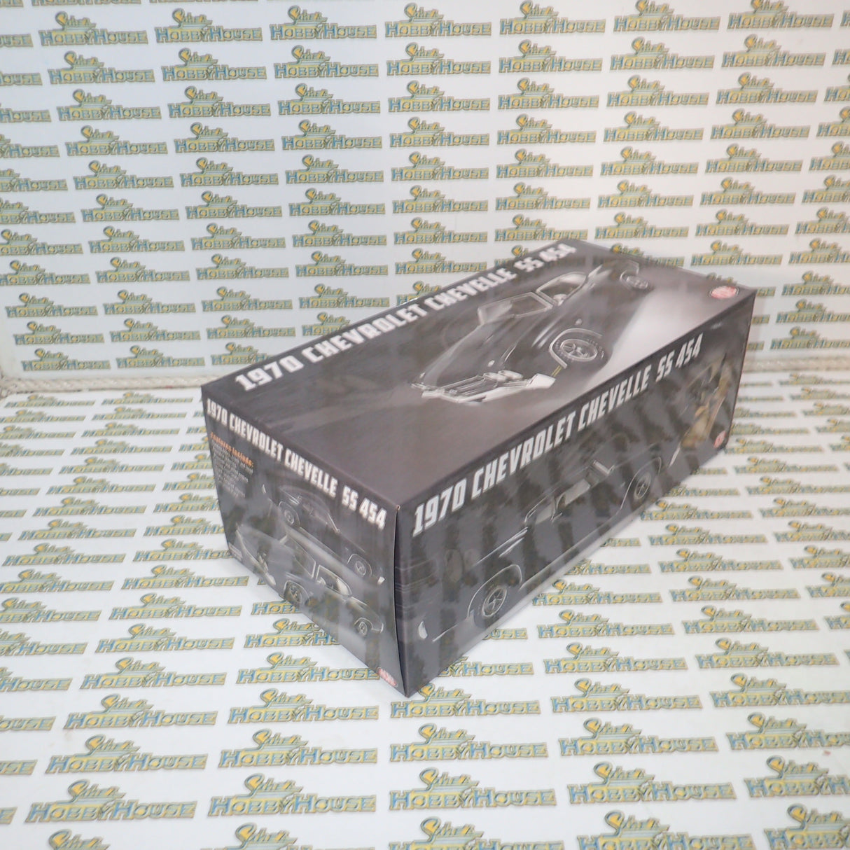 ACME A1805527 - 1/18 Scale 1970 Chevrolet Chevelle SS 454 Die-cast Model
